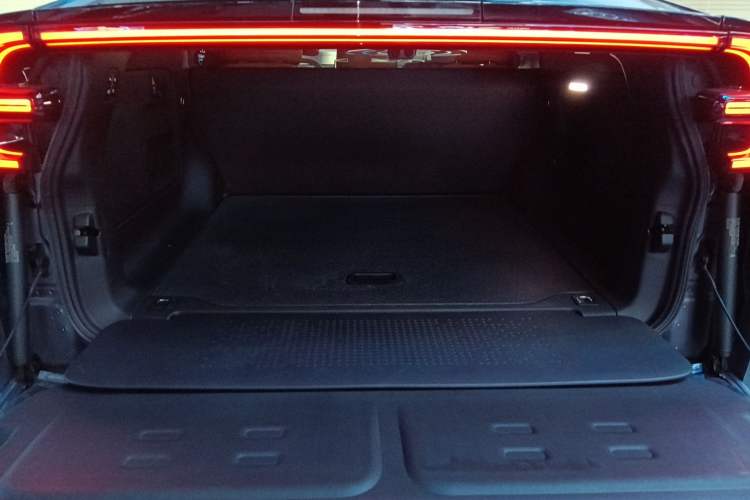 Used CHANGAN NEVO E07 2025 All-Electric 4x4 with 90 kWh Max Intelligent Driving Version
