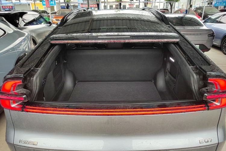 Used CHANGAN NEVO E07 2026 Model Pure Electric Four-Wheel Drive 90kWh Dacheng Edition Trunk