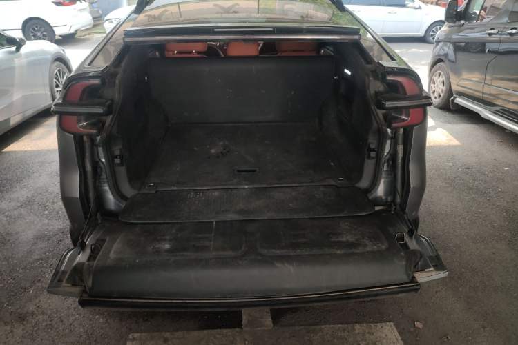 Used CHANGAN NEVO E07 2025 All-Electric 4x4 90kWh Ultra High-Performance Edition Trunk