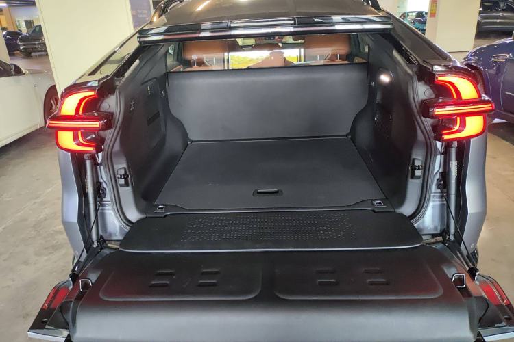 Used CHANGAN NEVO E07 2025 All-Electric 4x4 90kWh Ultra High-Performance Edition Trunk