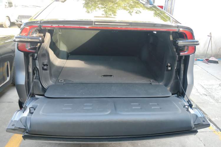 Used CHANGAN NEVO E07 2025 All-Electric 4x4 90kWh Ultra High-Performance Edition Trunk