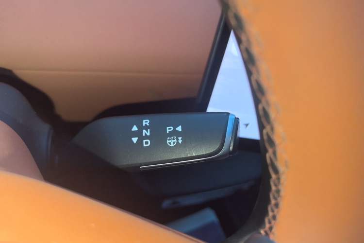 Used CHANGAN NEVO E07 2025 All-Electric 4x4 90kWh Ultra High-Performance Edition Gear Lever