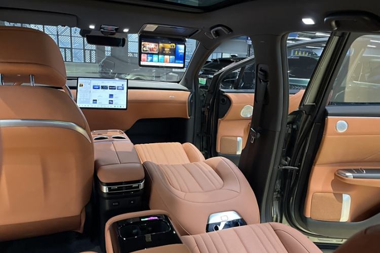 Used CHANGAN NEVO E07 2025 All-Electric 4x4 90kWh Ultra High-Performance Edition Interior 10
