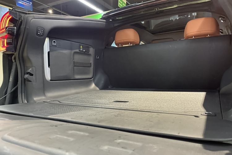 Used CHANGAN NEVO E07 2025 All-Electric 4x4 90kWh Ultra High-Performance Edition Trunk