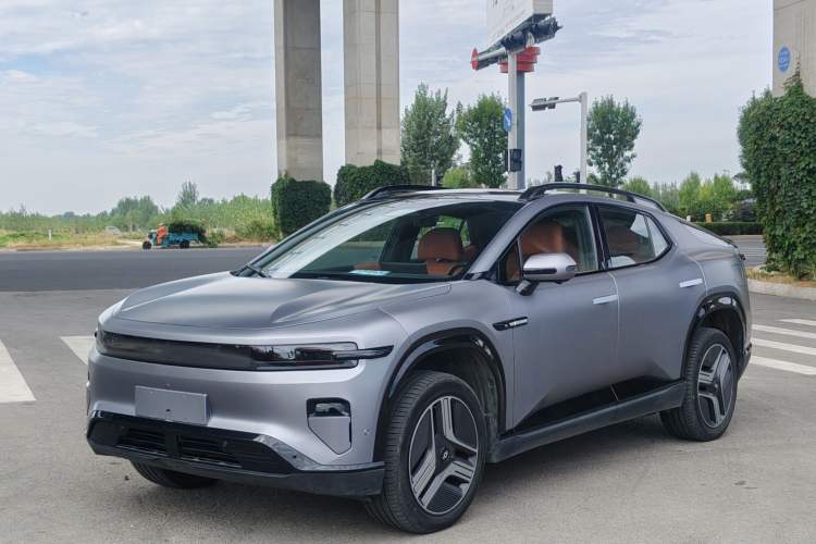 CHANGAN NEVO E07 2025 All-Electric 4x4 90kWh Ultra High-Performance Edition