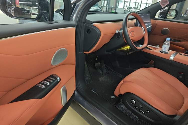 Used CHANGAN NEVO E07 2026 Model Pure Electric Four-Wheel Drive 90kWh Dacheng Edition Driver Seat