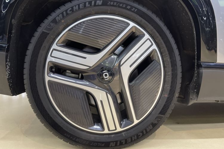 Used CHANGAN NEVO E07 2025 All-Electric 4x4 90kWh Ultra High-Performance Edition Exterior 1