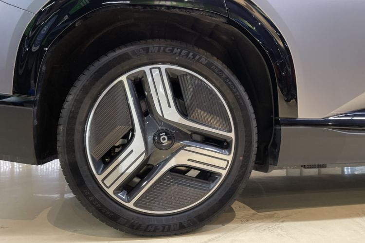 Used CHANGAN NEVO E07 2025 All-Electric 4x4 90kWh Ultra High-Performance Edition Exterior 2