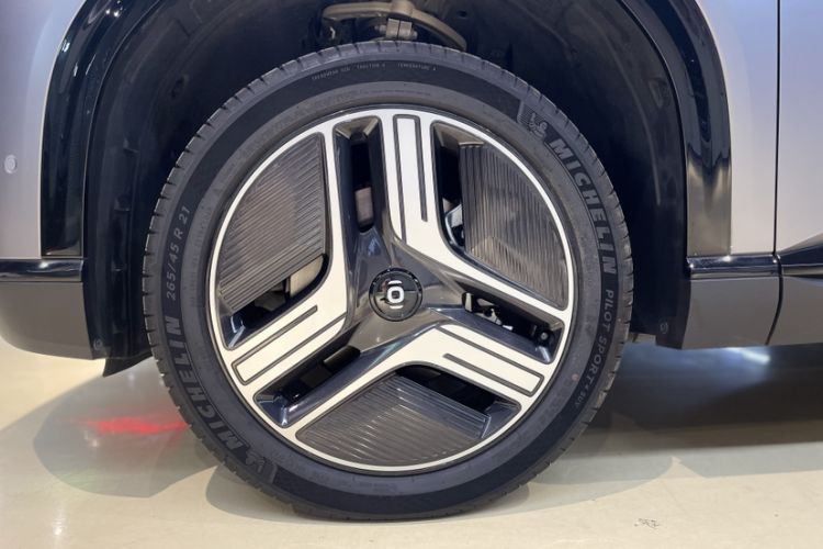 Used CHANGAN NEVO E07 2025 All-Electric 4x4 90kWh Ultra High-Performance Edition Exterior 3