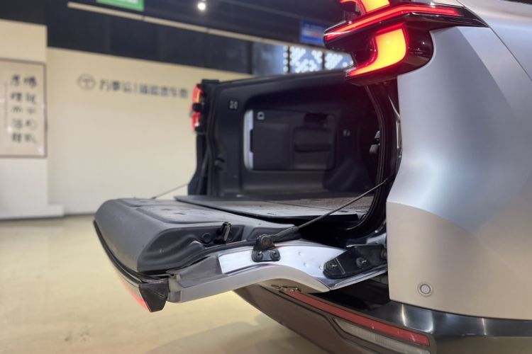 Used CHANGAN NEVO E07 2025 All-Electric 4x4 90kWh Ultra High-Performance Edition Exterior 3