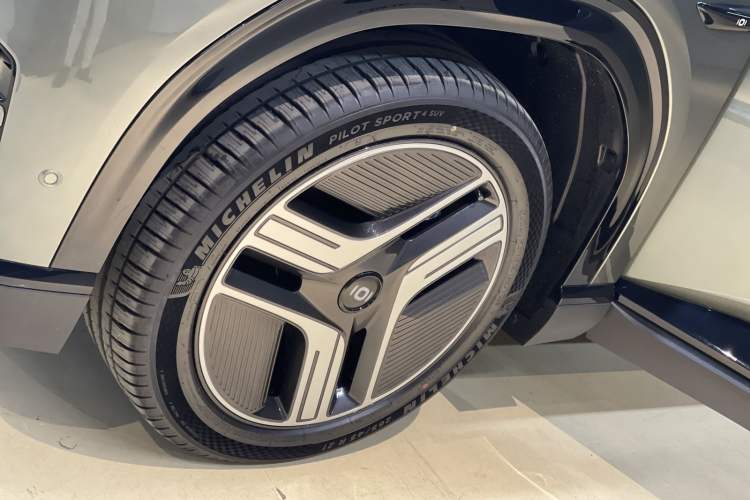 Used CHANGAN NEVO E07 2025 All-Electric 4x4 with 90 kWh Max Intelligent Driving Version Exterior 9