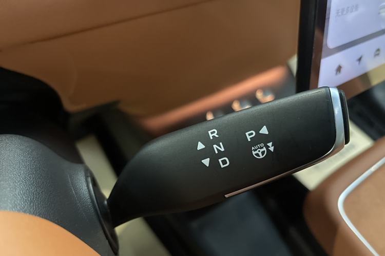 Used CHANGAN NEVO E07 2025 All-Electric 4x4 90kWh Ultra High-Performance Edition Gear Lever