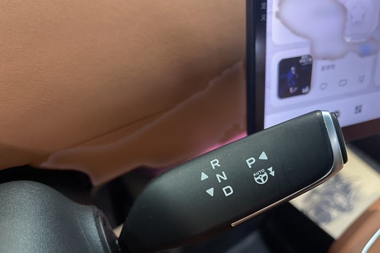 Used CHANGAN NEVO E07 2025 All-Electric 4x4 90kWh Ultra High-Performance Edition Gear Lever