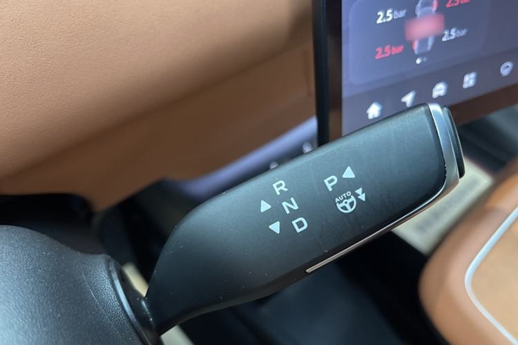 Used CHANGAN NEVO E07 2025 All-Electric 4x4 90kWh Ultra High-Performance Edition Gear Lever