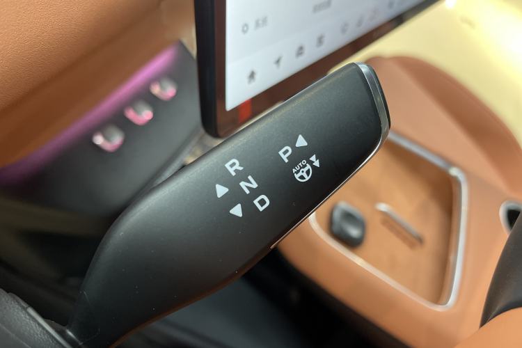Used CHANGAN NEVO E07 2025 All-Electric 4x4 90kWh Ultra High-Performance Edition Gear Lever