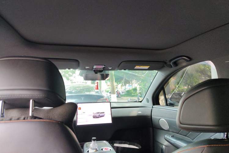 Used CHANGAN NEVO E07 2025 All-Electric 4x4 with 90 kWh Max Intelligent Driving Version Headliner