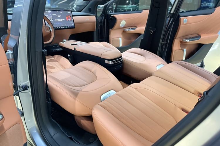 Used CHANGAN NEVO E07 2025 All-Electric 4x4 90kWh Ultra High-Performance Edition Interior 11