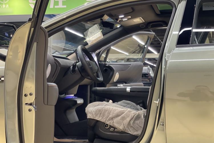 Used CHANGAN NEVO E07 2025 All-Electric 4x4 with 90 kWh Max Intelligent Driving Version Interior 2
