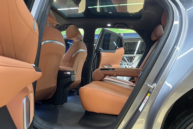 Used CHANGAN NEVO E07 2025 All-Electric 4x4 90kWh Ultra High-Performance Edition Interior 8