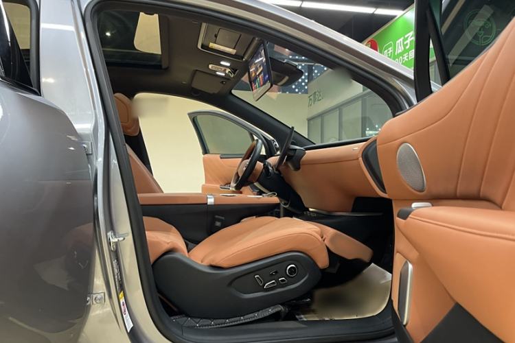 Used CHANGAN NEVO E07 2025 All-Electric 4x4 90kWh Ultra High-Performance Edition Interior 8