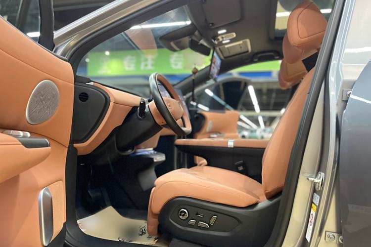 Used CHANGAN NEVO E07 2025 All-Electric 4x4 90kWh Ultra High-Performance Edition Interior 9