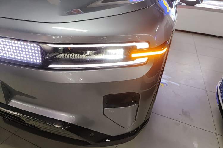 Used CHANGAN NEVO E07 2025 All-Electric 4x4 90kWh Ultra High-Performance Edition Left Front Headlight