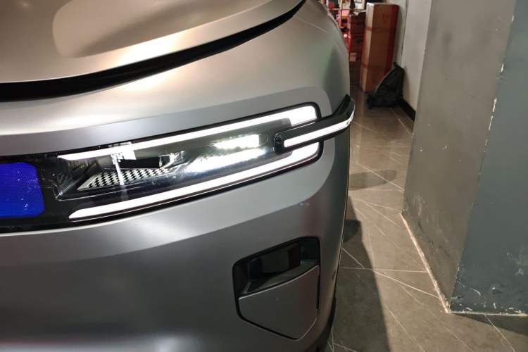 Used CHANGAN NEVO E07 2025 All-Electric 4x4 with 90 kWh Max Intelligent Driving Version Left Front Headlight