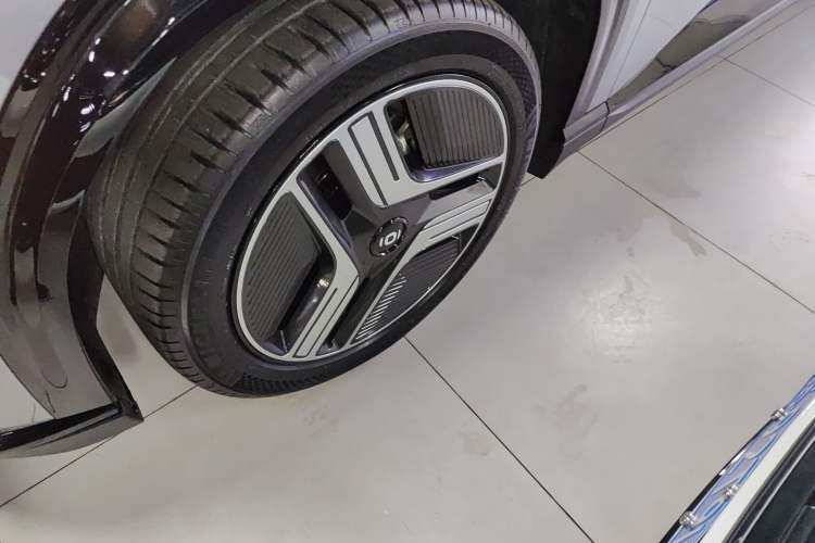 Used CHANGAN NEVO E07 2025 All-Electric 4x4 90kWh Ultra High-Performance Edition Left Front Wheel Hub