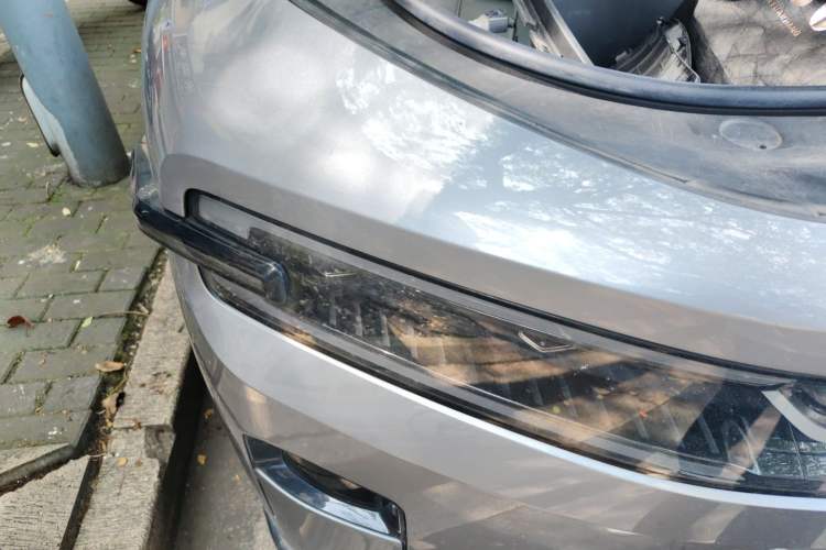 Used CHANGAN NEVO E07 2025 All-Electric 4x4 with 90 kWh Max Intelligent Driving Version Right Front Headlight