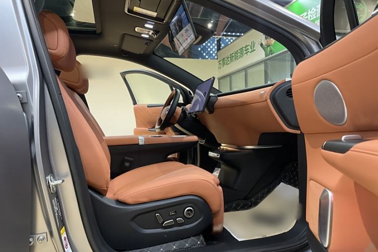 Used CHANGAN NEVO E07 2025 All-Electric 4x4 90kWh Ultra High-Performance Edition Right Front Seat
