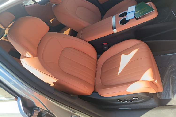 Used CHANGAN NEVO E07 2025 All-Electric 4x4 90kWh Ultra High-Performance Edition Right Front Seat
