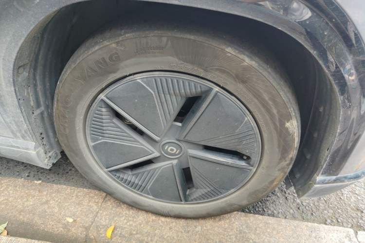 Used CHANGAN NEVO E07 2025 All-Electric 4x4 with 90 kWh Max Intelligent Driving Version Right Front Wheel Hub