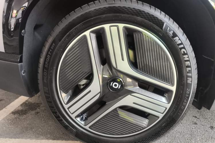 Used CHANGAN NEVO E07 2025 All-Electric 4x4 90kWh Ultra High-Performance Edition Right Rear Wheel Hub