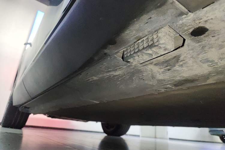 Used CHANGAN NEVO E07 2025 All-Electric 4x4 90kWh Ultra High-Performance Edition Right Side Sill