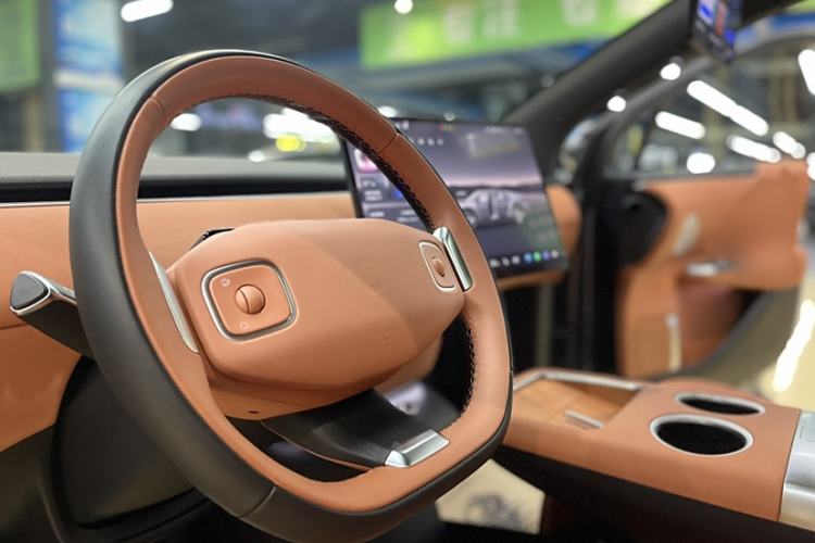 Used CHANGAN NEVO E07 2025 All-Electric 4x4 90kWh Ultra High-Performance Edition Steering Wheel