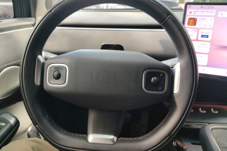 Used CHANGAN NEVO E07 2025 All-Electric 4x4 with 90 kWh Max Intelligent Driving Version Steering Wheel