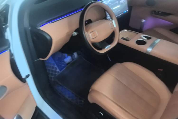 Used CHANGAN NEVO E07 2025 All-Electric 4x4 with 90 kWh Max Intelligent Driving Version Driver Seat