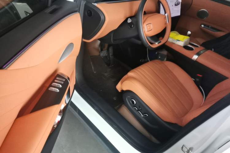 Used CHANGAN NEVO E07 2025 All-Electric 4x4 with 90 kWh Max Intelligent Driving Version Driver Seat