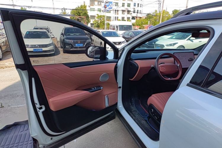 Used CHANGAN NEVO E07 2025 All-Electric 4x4 with 90 kWh Max Intelligent Driving Version Driver Seat