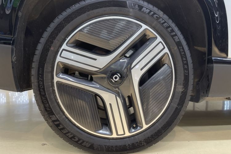 Used CHANGAN NEVO E07 2025 All-Electric 4x4 90kWh Ultra High-Performance Edition Exterior 1