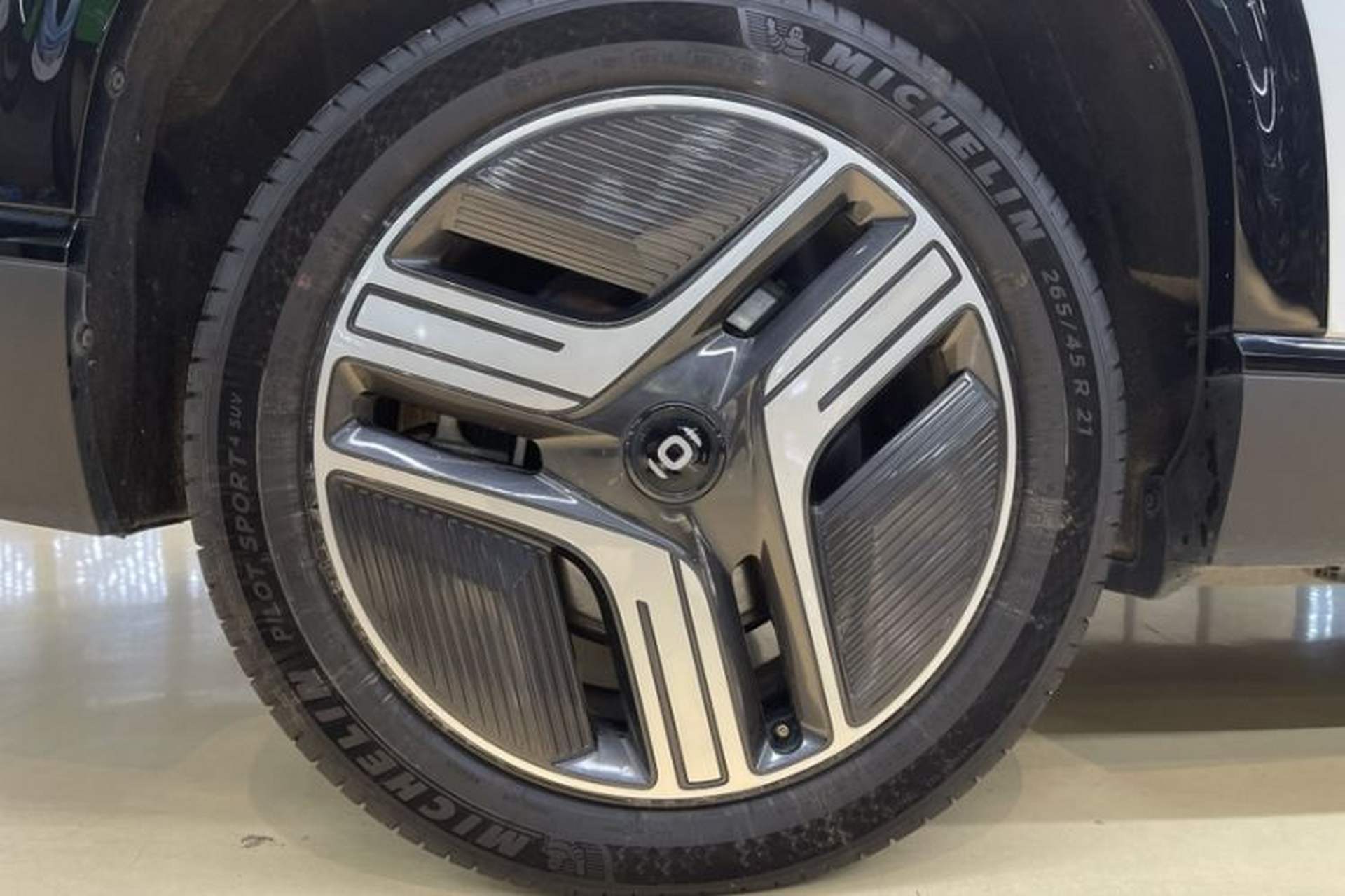 Used CHANGAN NEVO E07 2025 All-Electric 4x4 90kWh Ultra High-Performance Edition Exterior 1