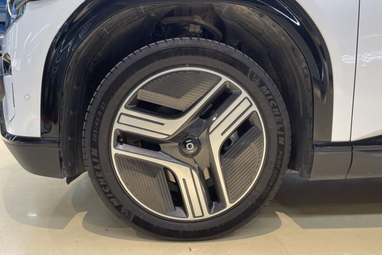 Used CHANGAN NEVO E07 2025 All-Electric 4x4 90kWh Ultra High-Performance Edition Exterior 2