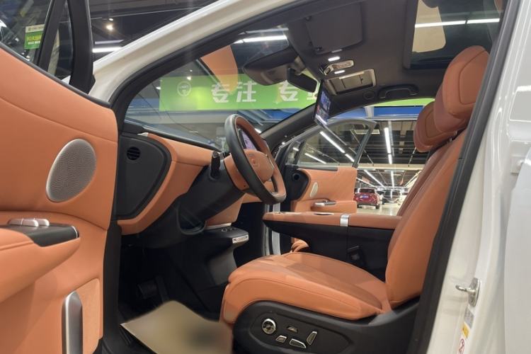 Used CHANGAN NEVO E07 2025 All-Electric 4x4 90kWh Ultra High-Performance Edition Interior 9