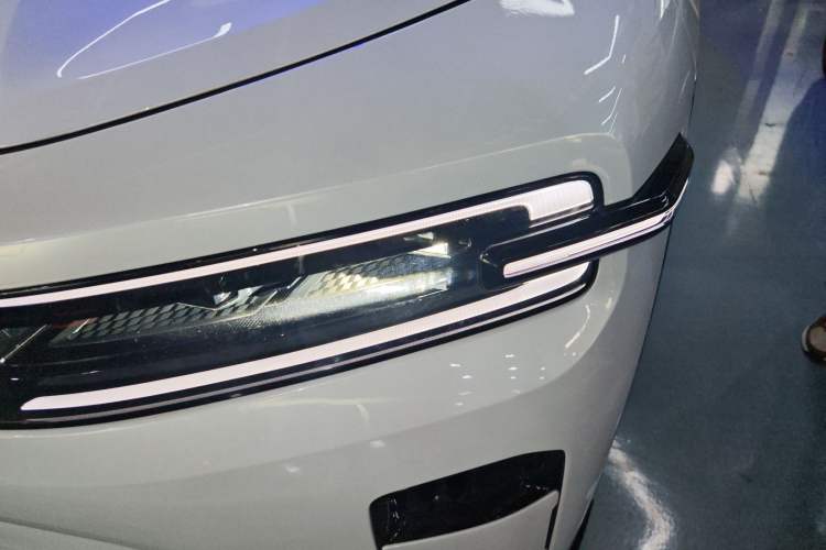 Used CHANGAN NEVO E07 2025 All-Electric 4x4 with 90 kWh Max Intelligent Driving Version Left Front Headlight