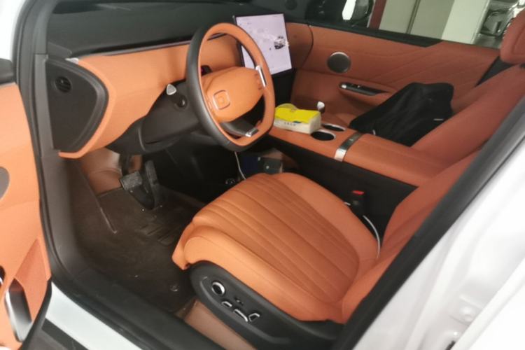 Used CHANGAN NEVO E07 2025 All-Electric 4x4 with 90 kWh Max Intelligent Driving Version Left Front Seat