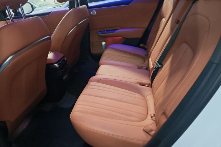 Used CHANGAN NEVO E07 2025 All-Electric 4x4 with 90 kWh Max Intelligent Driving Version Left Rear Seat