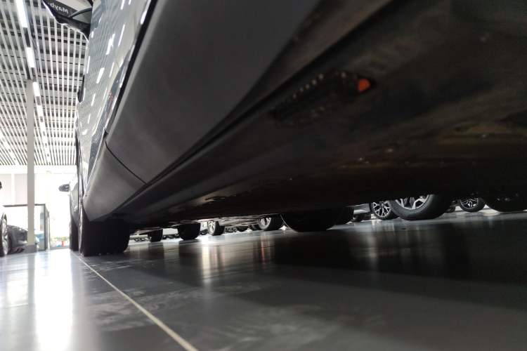 Used CHANGAN NEVO E07 2025 All-Electric 4x4 90kWh Ultra High-Performance Edition Left Side Sill