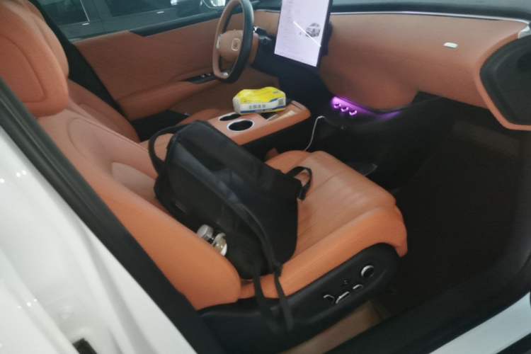 Used CHANGAN NEVO E07 2025 All-Electric 4x4 with 90 kWh Max Intelligent Driving Version Right Front Seat