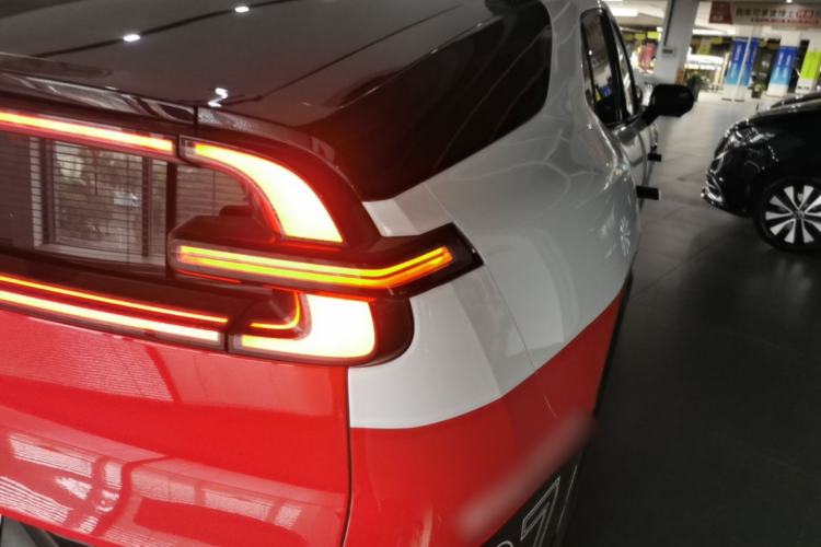 Used CHANGAN NEVO E07 2025 All-Electric 4x4 with 90 kWh Max Intelligent Driving Version Right Rear Taillight