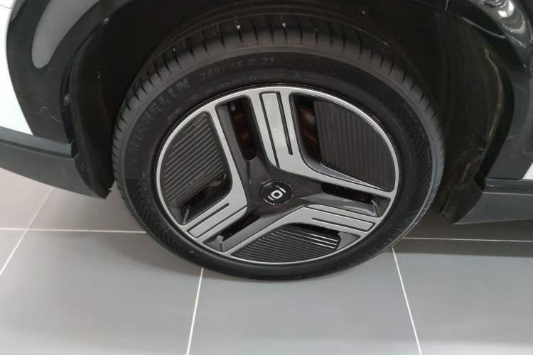Used CHANGAN NEVO E07 2025 All-Electric 4x4 90kWh Ultra High-Performance Edition Right Rear Wheel Hub